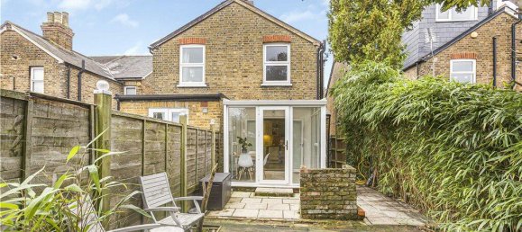 2 bedrooms House in Egham, United Kingdom No. 8639 66