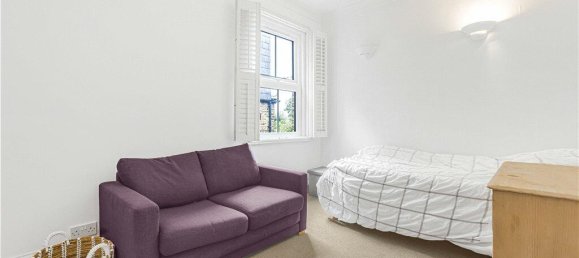 2 bedrooms House in Egham, United Kingdom No. 8639 31