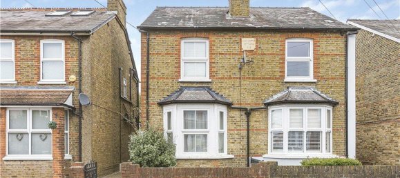 2 bedrooms House in Egham, United Kingdom No. 8639 68