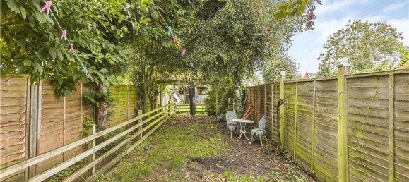 2 bedrooms House in Egham, United Kingdom No. 8639 43