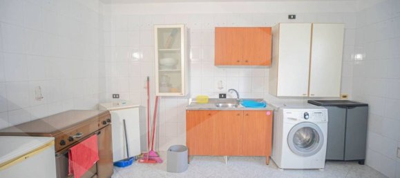 Villa de 8 habitaciónes en Bari, Italy No. 20363 31