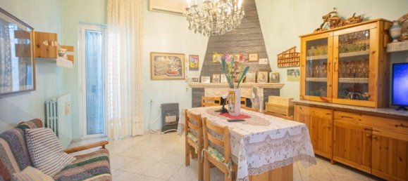 Villa de 8 habitaciónes en Bari, Italy No. 20363 7