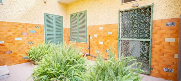 Villa de 8 habitaciónes en Bari, Italy No. 20363 25