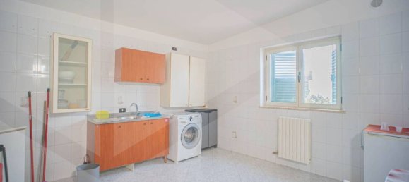 Villa de 8 habitaciónes en Bari, Italy No. 20363 29