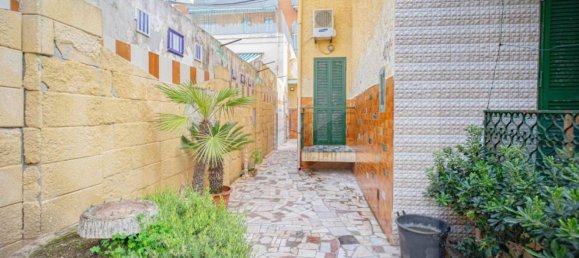 Villa de 8 habitaciónes en Bari, Italy No. 20363 24