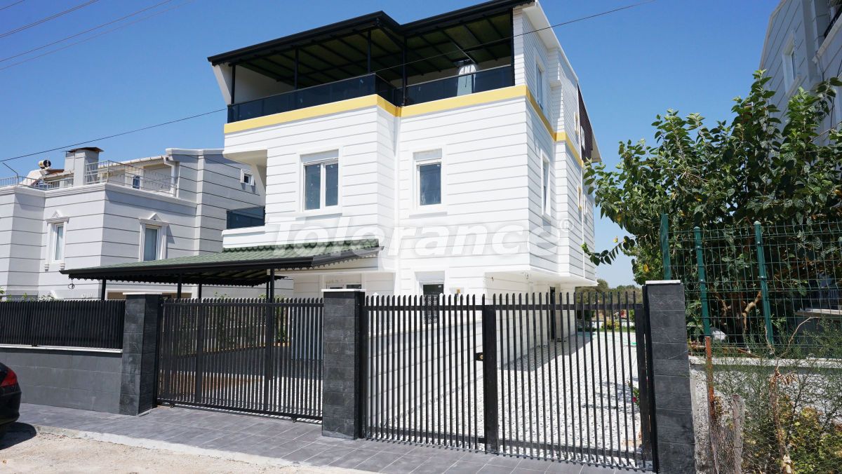 Villa 4+1 in Antalya, Turkey, Nr. 681