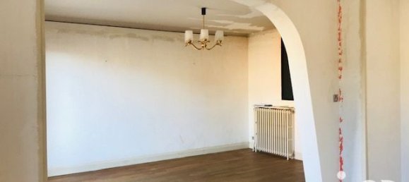 2 Schlafzimmer Haus in Montlucon, France, Nr. 203390 4