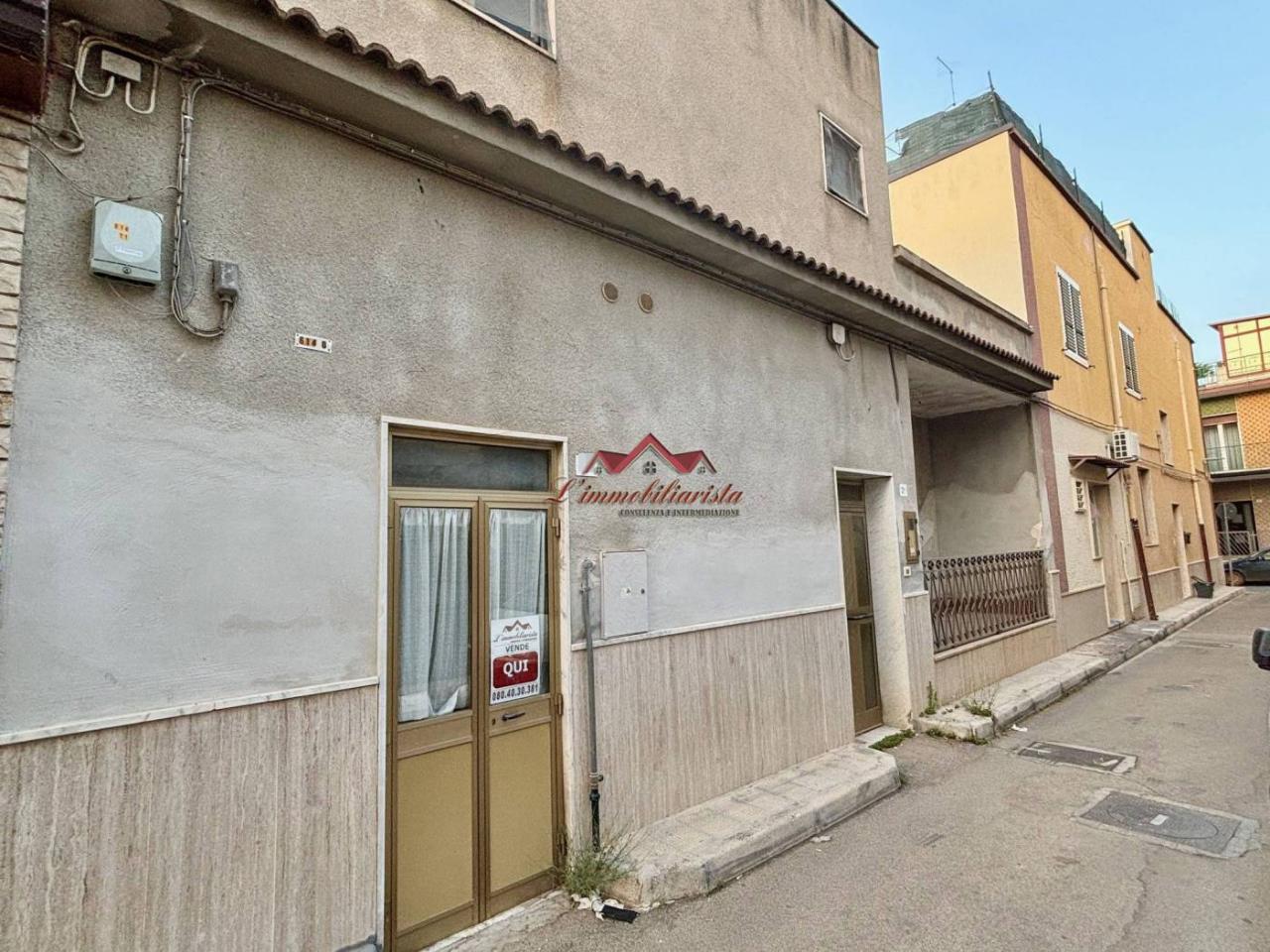 Casa de 3 divisões em Sannicandro di Bari, Italy N.º 176102