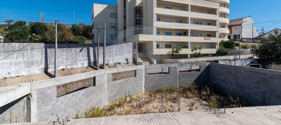 3 chambres Maison à Tavarede, Portugal No. 180371 8