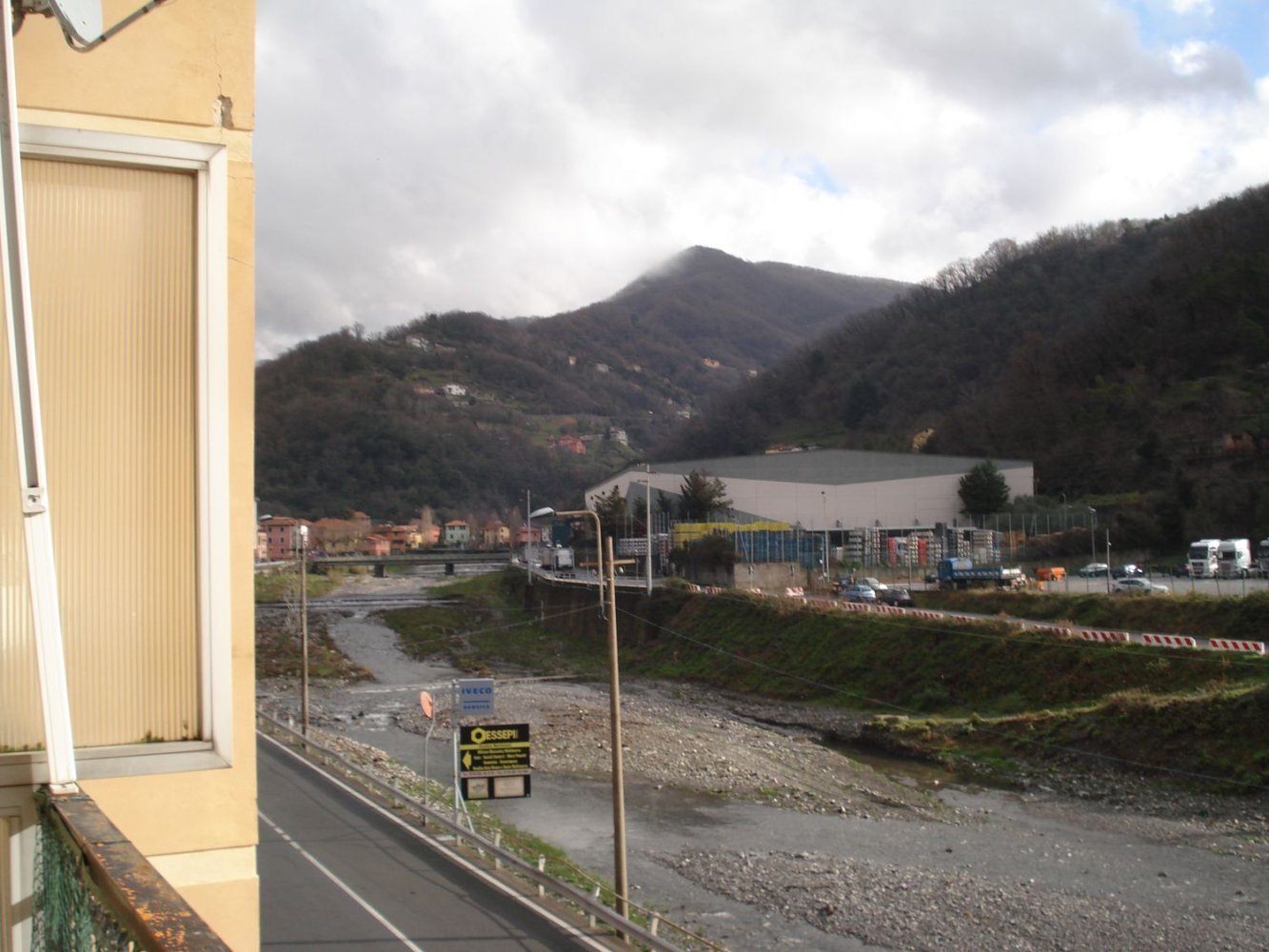 Квартира с 6 комнатами в Серра Рикко, Италия № 162164