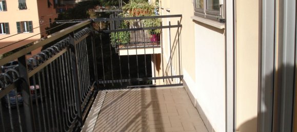 Квартира с 6 комнатами в Серра Рикко, Италия № 162164 2