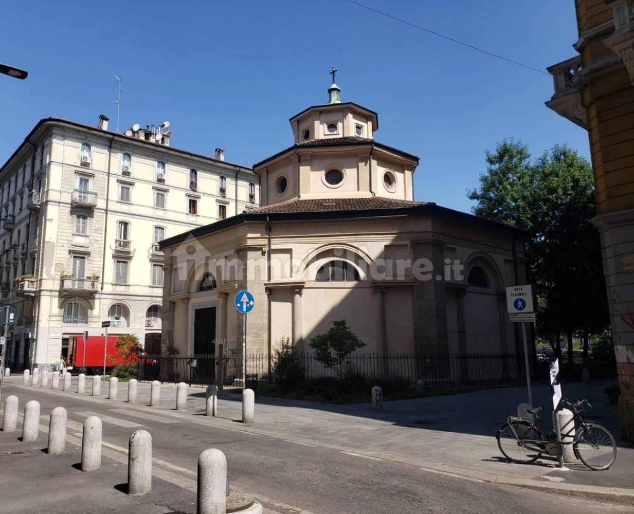 1 bedroom Apartment in Milan, Italy No. 275182