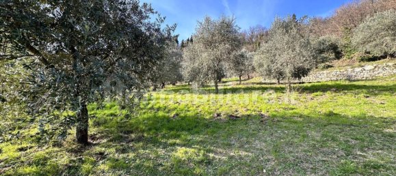 Дом с 4 спальнями в Каленцано, Италия № 79387 5