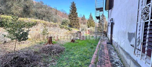 Дом с 4 спальнями в Каленцано, Италия № 79387 10