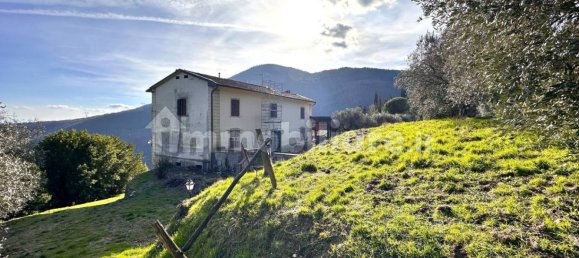 Дом с 4 спальнями в Каленцано, Италия № 79387 4