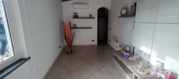 5 rooms Apartment in Massa, Italy No. 45725 6