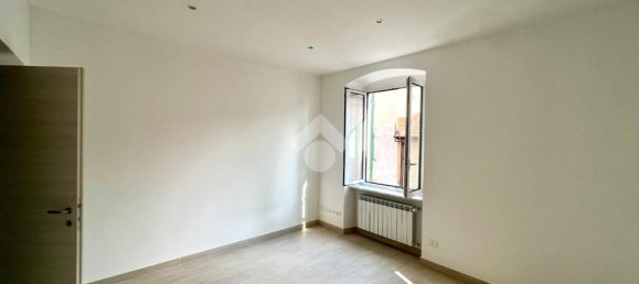 Apartamento T2 em Genoa, Italy N.º 371434 12