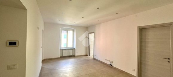 Apartamento T2 em Genoa, Italy N.º 371434 2