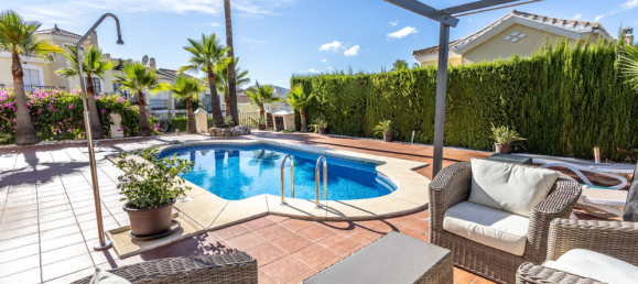 3 bedrooms Villa in Alhaurin el Grande, Spain No. 30927 3