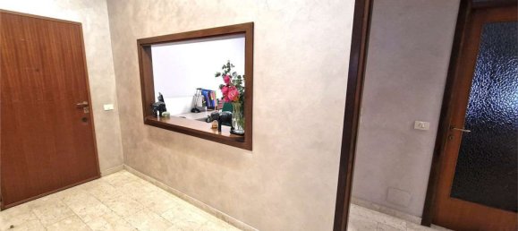 5-Zimmer Wohnung in Busto Arsizio, Italy, Nr. 20953 5