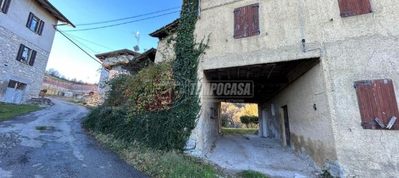 2 rooms Apartment in Prignano sulla Secchia, Italy No. 111166 2
