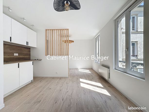 Studio in Pantin, France No. 305931