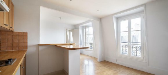 1 bedroom Apartment in Paris, France No. 334711 2