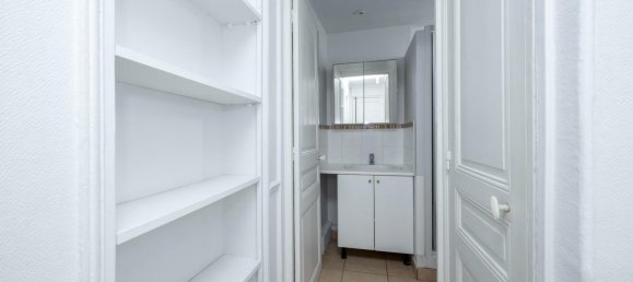 1 bedroom Apartment in Paris, France No. 334711 6