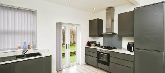 4 bedrooms House in Wallasey, United Kingdom No. 2916 7