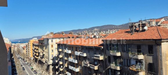 2 bedrooms Apartment in Trieste, Italy No. 185827 18