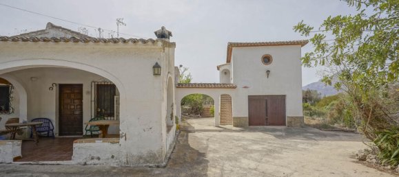 Villa de 4 dormitorios en Alicante, Spain No. 67083 2