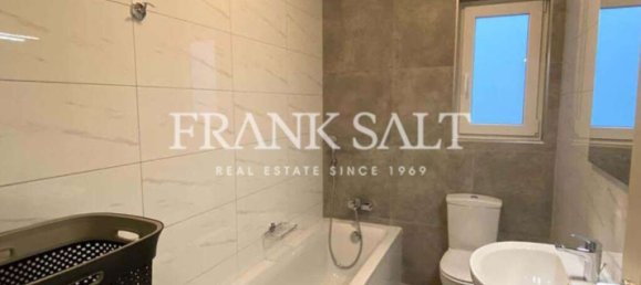 3 bedrooms Apartment in Gzira, Malta No. 6832 5