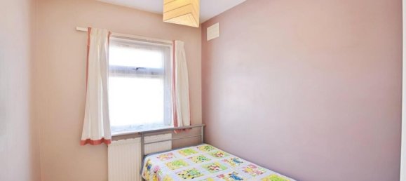 3 bedrooms House in Romford, United Kingdom No. 12451 30