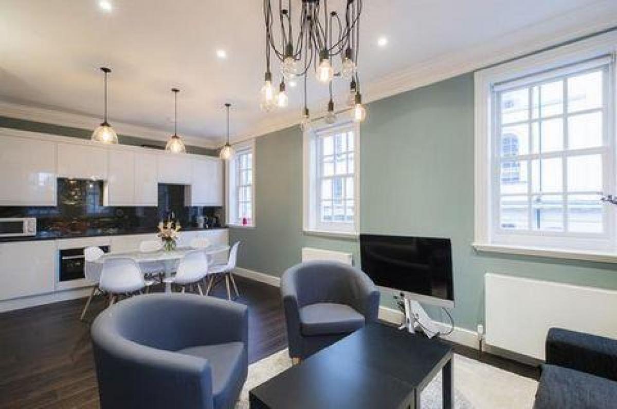 2 bedrooms Condo in London, United Kingdom No. 558