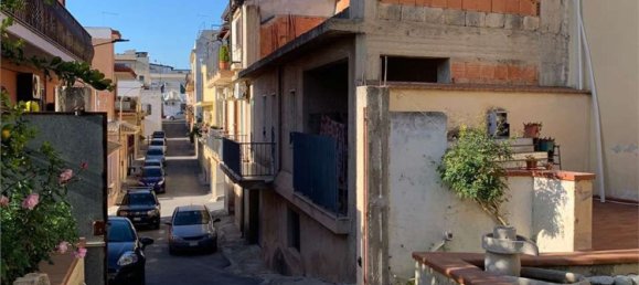 Дуплекс с 7 комнатами в Ното, Италия № 115430 4