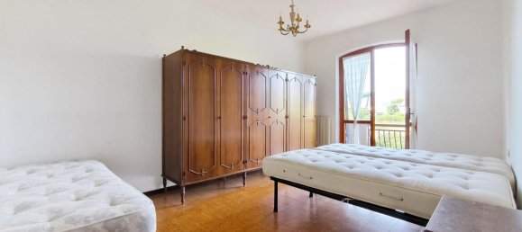 4-salle Appartement à Carrara, Italy No. 71179 17