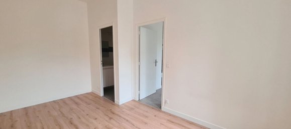 1 bedroom Apartment in Ivry-sur-Seine, France No. 162308 5