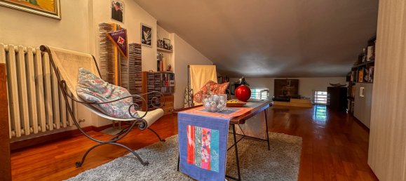 3 bedrooms Apartment in Lucca, Italy No. 283311 4