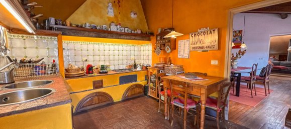 3 bedrooms Apartment in Lucca, Italy No. 283311 7