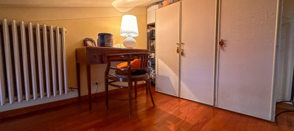 3 bedrooms Apartment in Lucca, Italy No. 283311 11