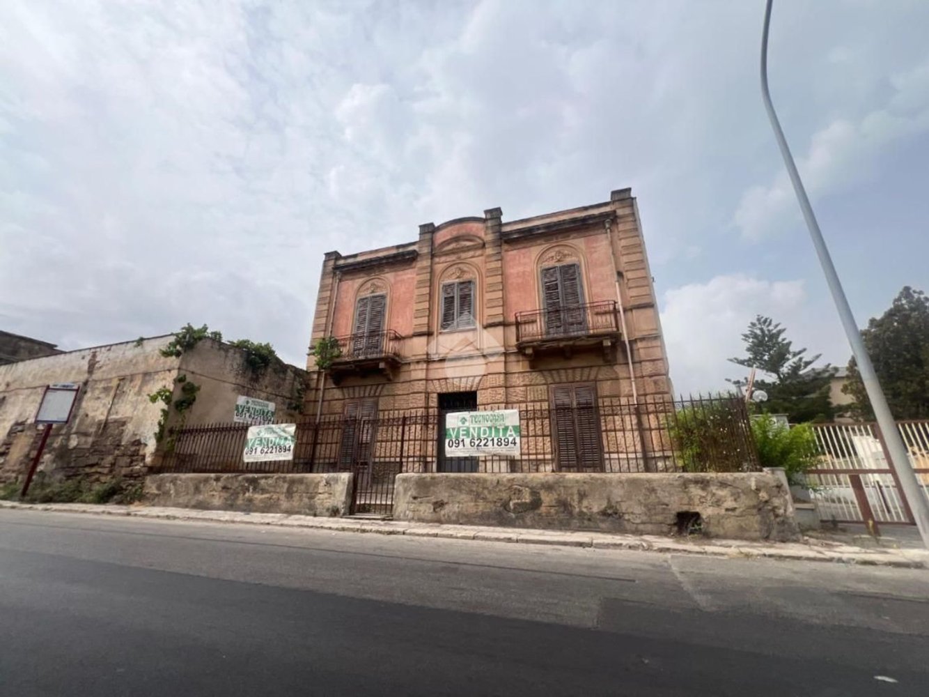 Estudio en Palermo, Italy No. 275592