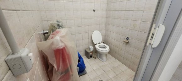 283m² Commercial property in Santa Maria Capua Vetere, Italy No. 80637 7