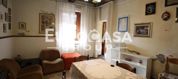 7-Zimmer Haus in Lucca, Italy, Nr. 113510 2