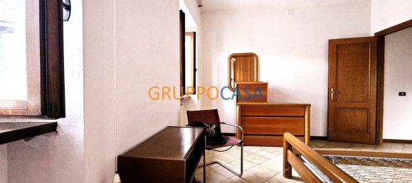 Дом с 4 комнатами в Пеша, Италия № 175258 41