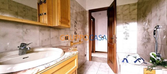 Дом с 4 комнатами в Пеша, Италия № 175258 38