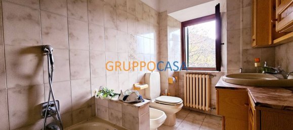 Дом с 4 комнатами в Пеша, Италия № 175258 28