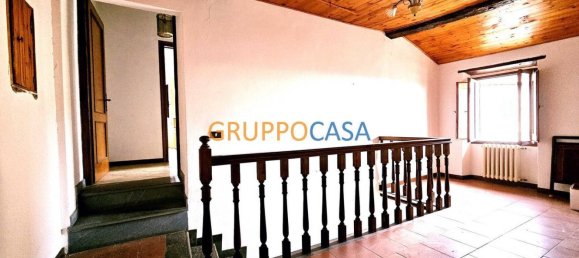 Дом с 4 комнатами в Пеша, Италия № 175258 44