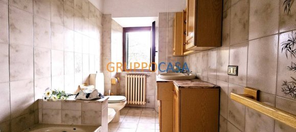 Дом с 4 комнатами в Пеша, Италия № 175258 27