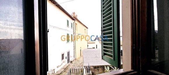 Дом с 4 комнатами в Пеша, Италия № 175258 18