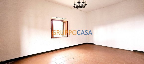 Дом с 4 комнатами в Пеша, Италия № 175258 5